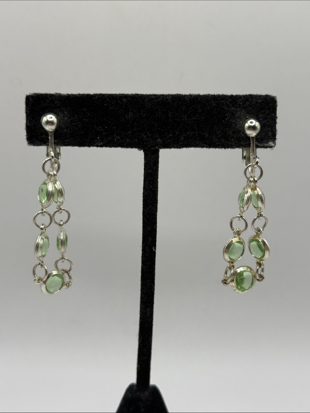 Vintage Silver Tone Green Beaded Dangle Drop Clip On Statement Earrings
